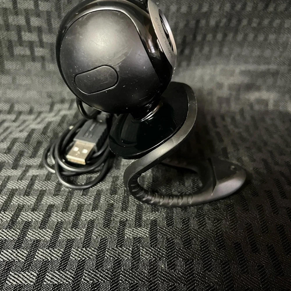 Logitech WebCam RightLight 2 RightSound Technology Model V-UBE43 Web Camera
